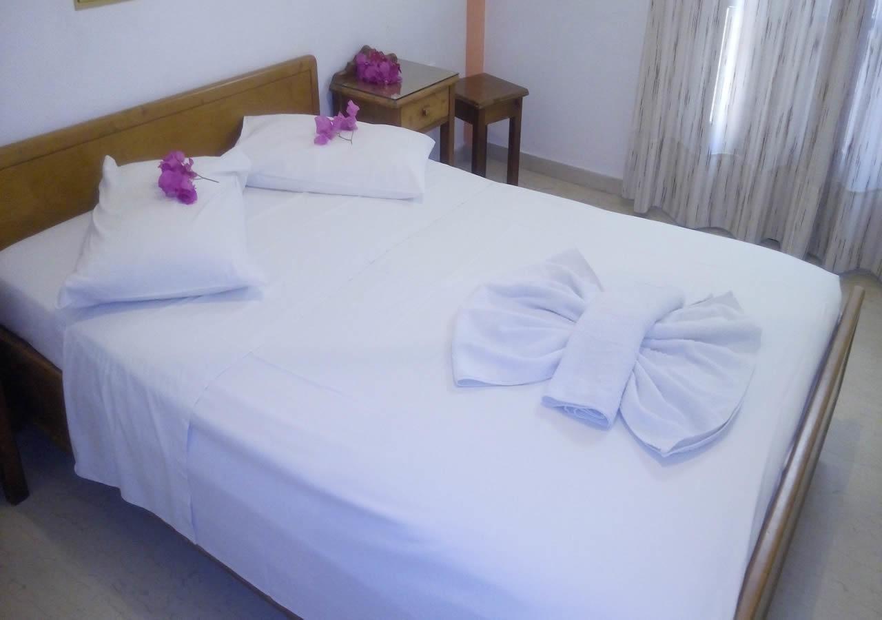 Hotel Adonis (Adults Only) Kamári Buitenkant foto